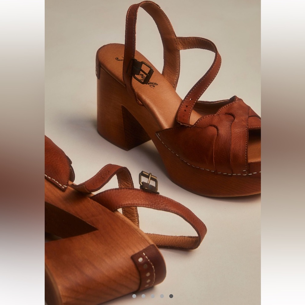Free People Orion Platform Sandals 🦋